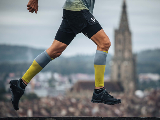 Picture of COMPRESSPORT nogavčki lime grey