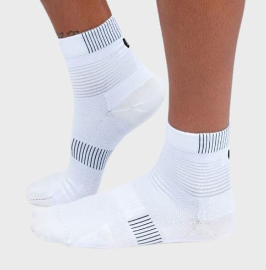 On m nogavice 356.00867 ULTRALIGHT MID white/black