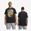 UNDER ARMOUR m majica 6009249-001 VARSITY CREST SHORT SLEEVE black campus gold