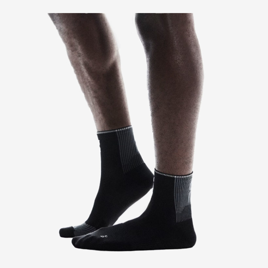On nogavice 2UF10050106 PERFORMANCE RUN SOCKS MID black eclipse