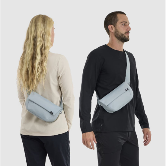 THULE pas torbica 808773 ENROUTE SLING BAG soft blue darkest blue 2L
